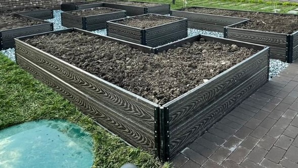 Грядка из ДПК. Высота 60 см.