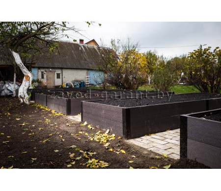 Грядка из ДПК. Высота 32,6 см.