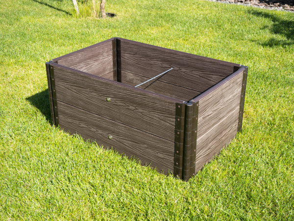 Грядка из ДПК. Высота 40 см.